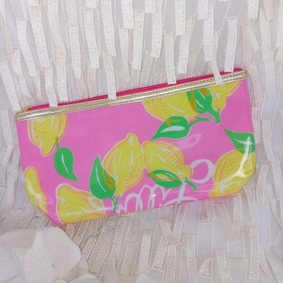 Lilly Pulitzer/Estee Lauder Makeup Bag - Picture 3 of 5